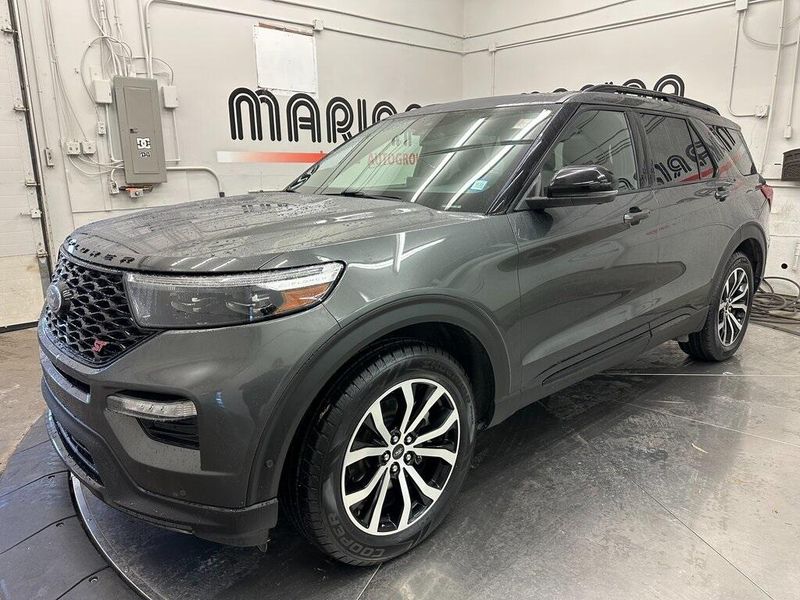 2020 Ford Explorer STImage 12