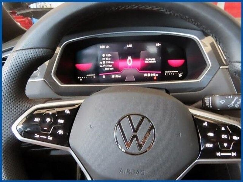 2022 Volkswagen Tiguan 2.0T SE R-Line BlackImage 15