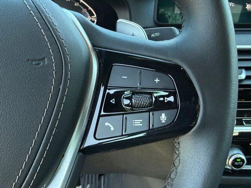 Used 2023 BMW 5 Series 530e iPerformanceImage 26