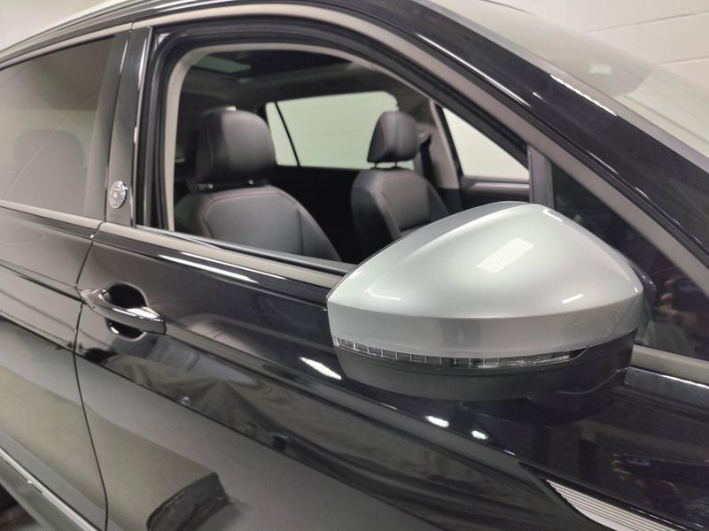 Used 2024 Volkswagen Tiguan Wolfsburg Edt AWD w/SunroofImage 29