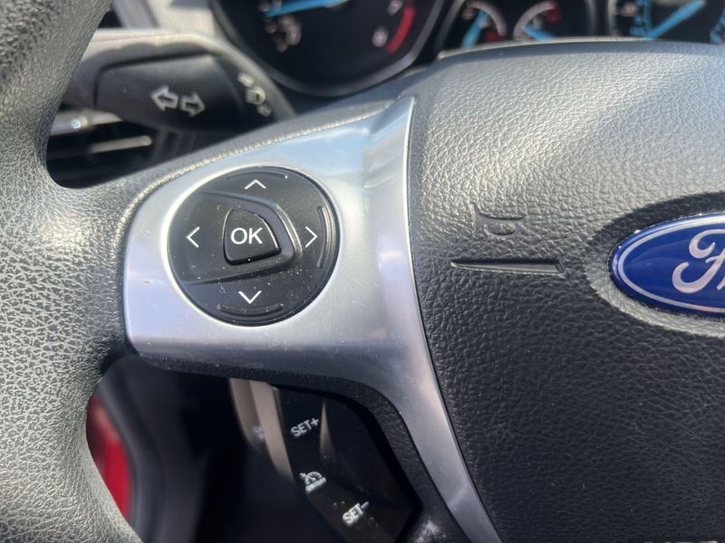 2016 Ford Escape SEImage 11