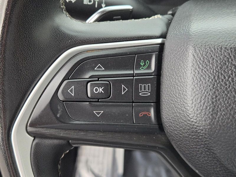 Used 2024 Jeep Grand Cherokee L Laredo X 4x2