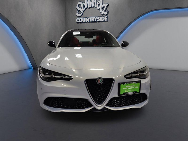 Used 2024 Alfa Romeo Giulia Ti AWD w/Performance Driving PkgImage 2