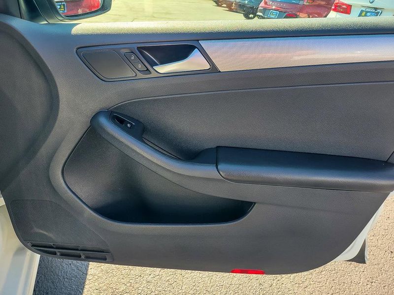 2017 Volkswagen Jetta 1.4T S photo 20