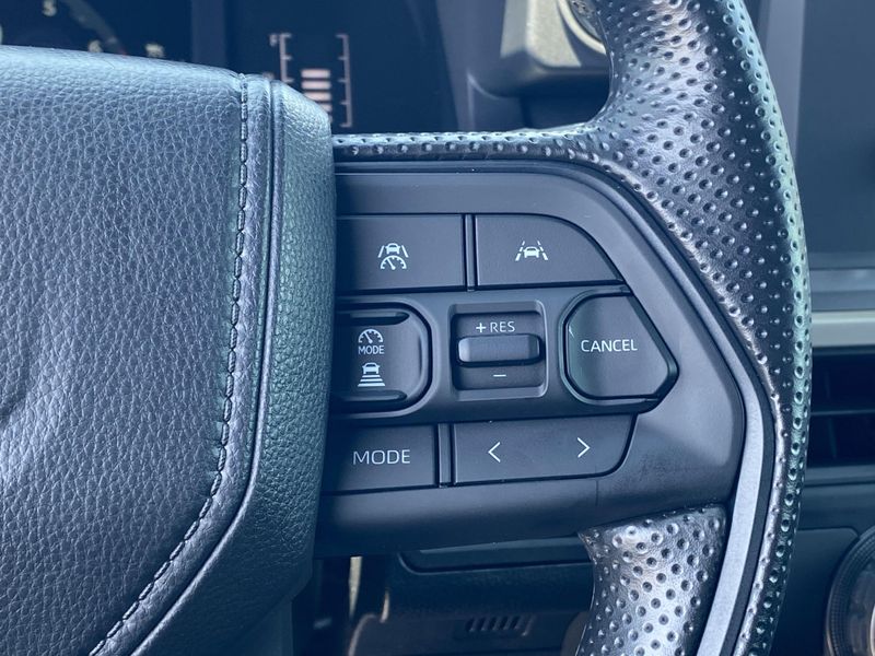 Used 2025 Toyota Tacoma SR5Image 28