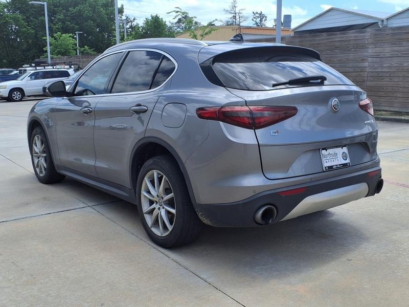 2018 Alfa Romeo Stelvio TiImage 13