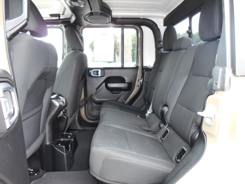 2020 Jeep Gladiator SportImage 7