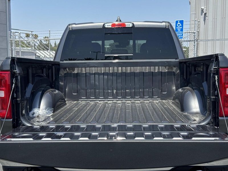 New 2026 RAM 1500 Tradesman Crew Cab 4x2 5'7' Box
