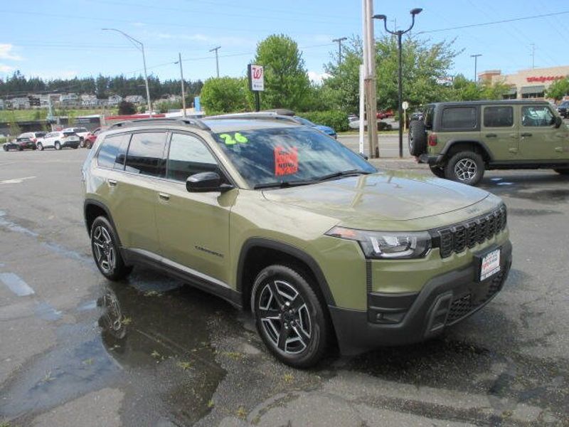 New 2026 Jeep Cherokee Laredo 4x4Image 5