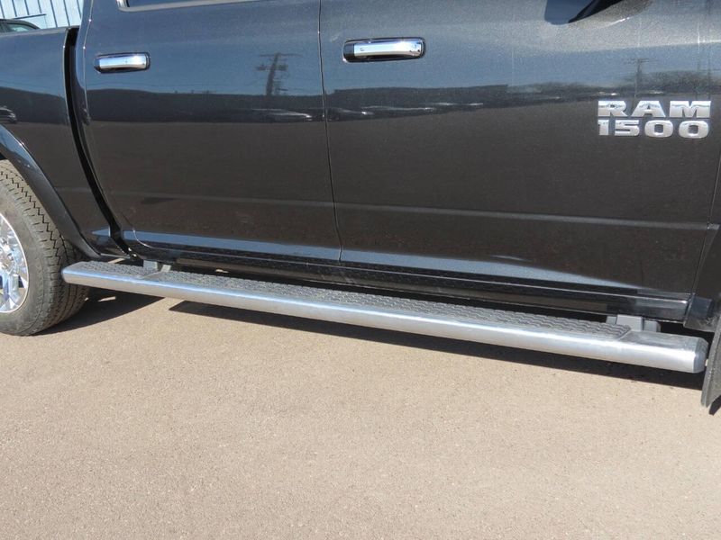 Used 2017 RAM 1500 Laramie 4x4 4dr Crew Cab 5.5 ft. SB PickupImage 18