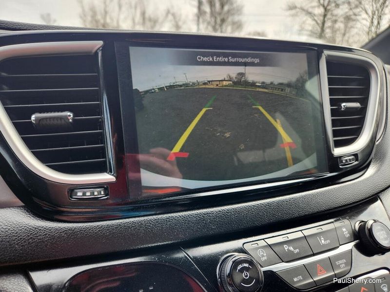 New 2026 Chrysler Voyager Lx