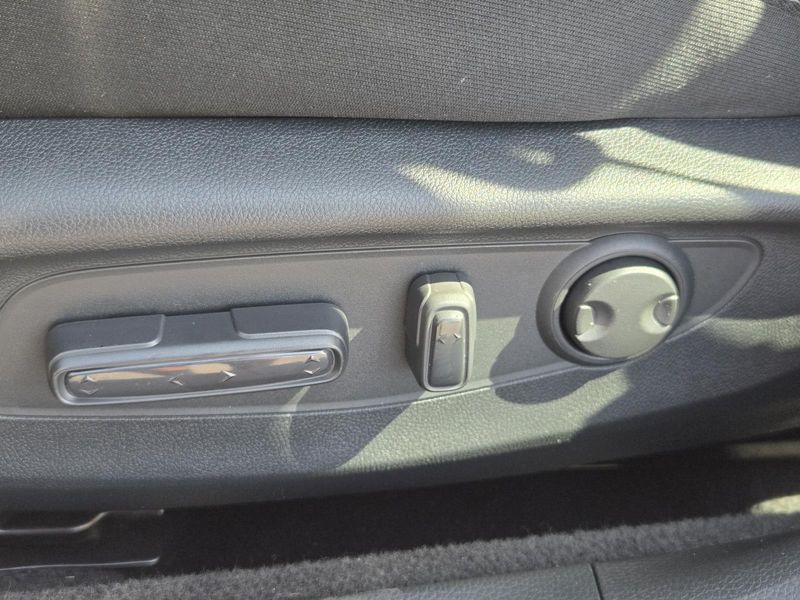 Used 2025 Honda Accord Sedan SE CVT