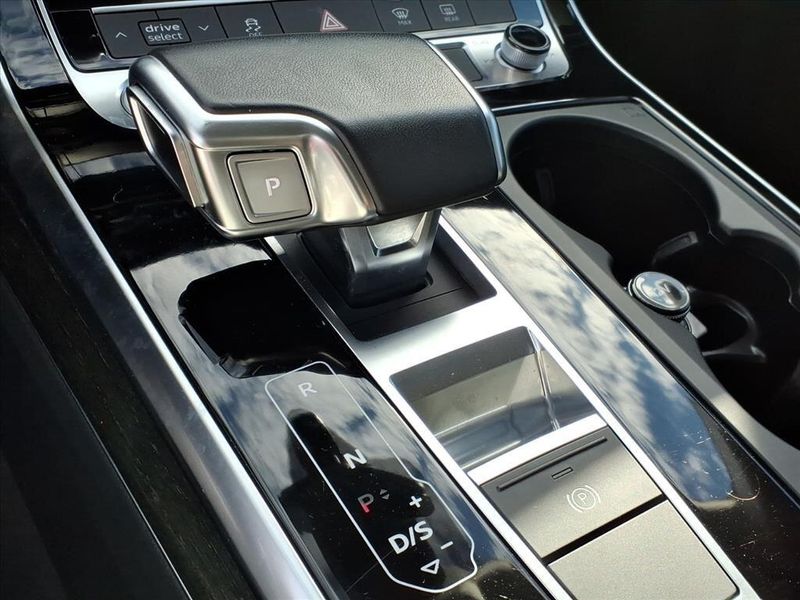 Used 2022 Audi Q7 55 Premium PlusImage 21