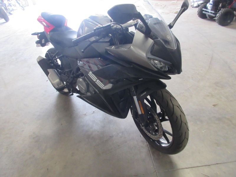 USED 2024 CFMOTO 300SS Image 2