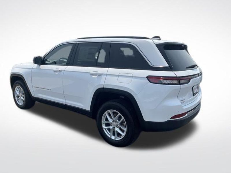 2025 Jeep Grand Cherokee Laredo X 4x4