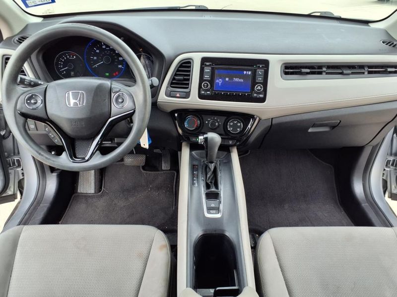 Used 2019 Honda HR-V LXImage 4