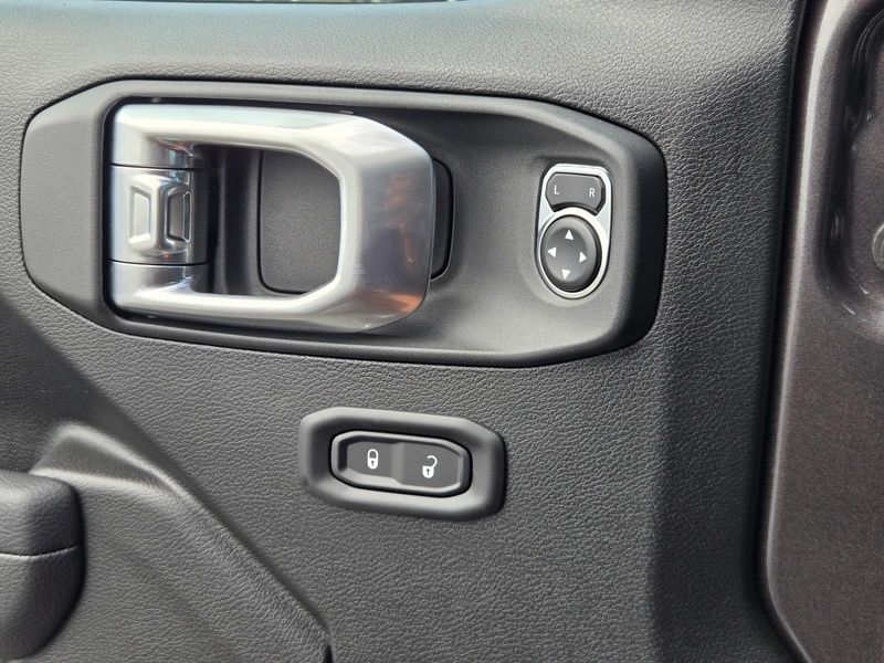 New 2026 Jeep Wrangler 4-door Rubicon