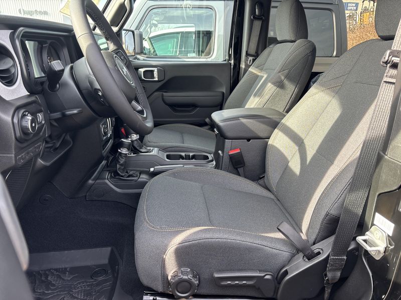 New 2026 Jeep Wrangler 2-door Sport SImage 14