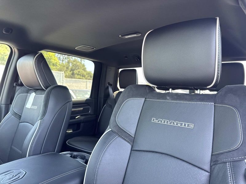 New 2026 RAM 2500 Laramie Crew Cab 4x4 8' Box