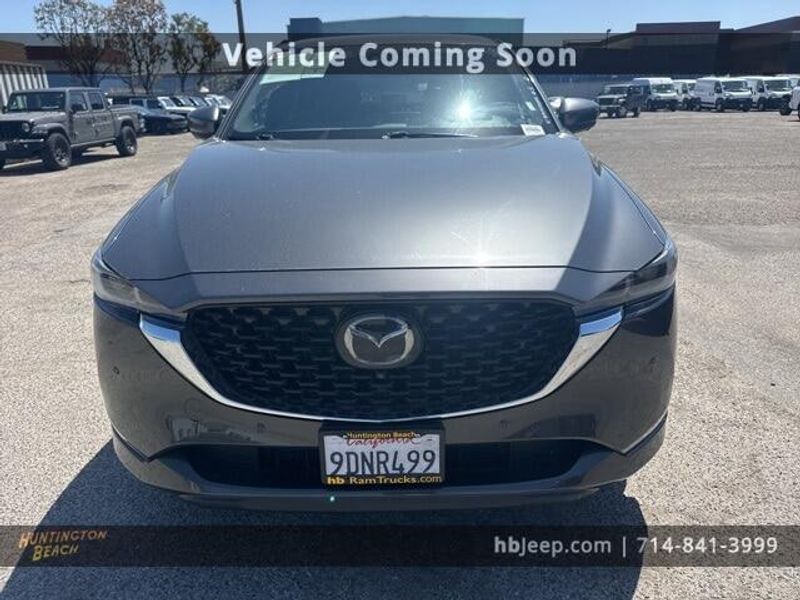 2022 Mazda CX-5 2.5 Turbo SignatureImage 2
