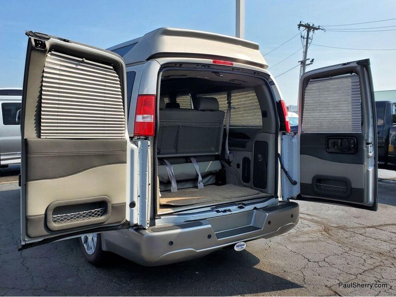 2022 Chevrolet Express Cargo Image 12