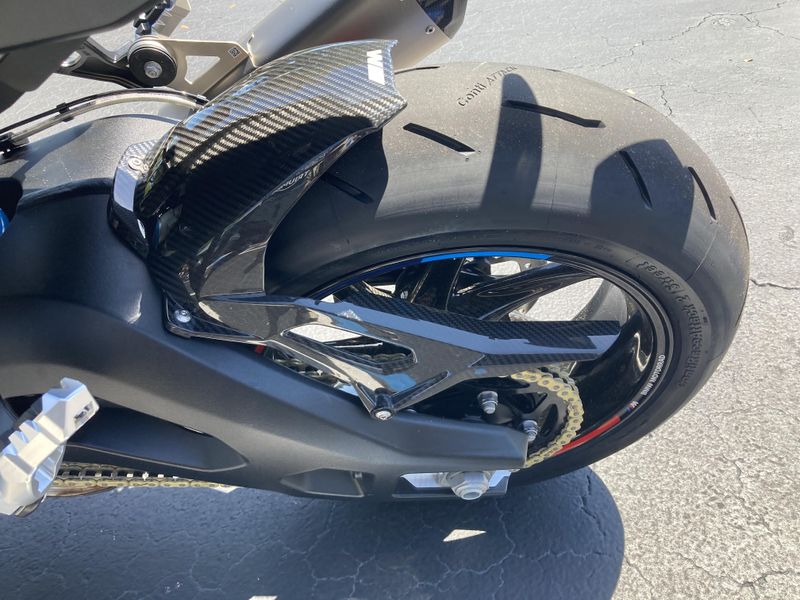 2025 BMW M 1000 XR