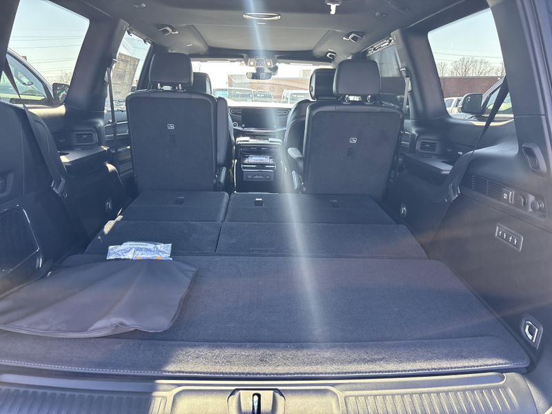2026 Jeep Grand Wagoneer Limited Reserve 4x4Image 13