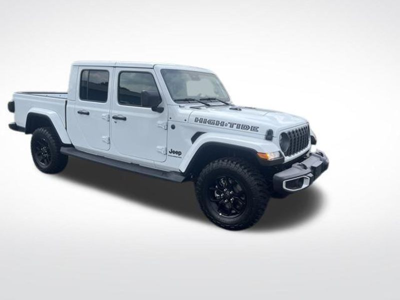 New 2025 Jeep Gladiator High Tide 4x4