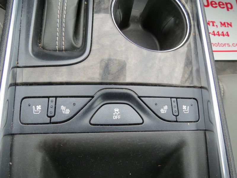 2015 Chevrolet Impala LTZ 4dr Sedan w/2LZImage 23