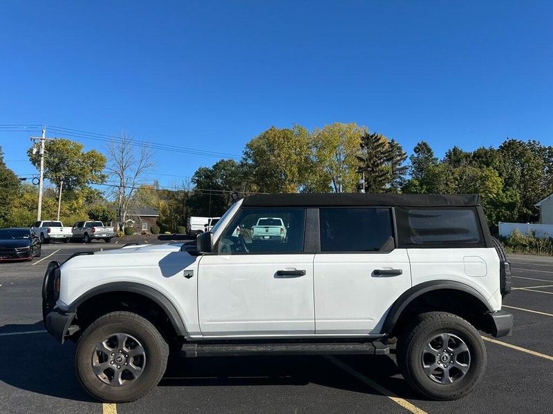 2024 Ford Bronco Big Bend photo 2
