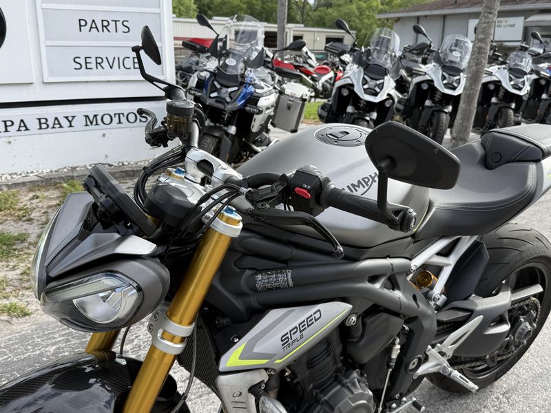 2022 Triumph Speed Triple 1200 RS