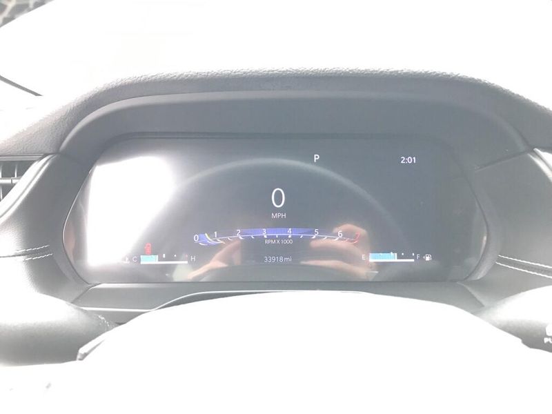 Used 2023 Jeep Grand Cherokee L LaredoImage 10