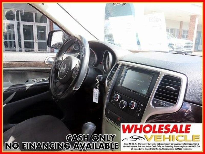 2012 Jeep Grand Cherokee LaredoImage 8