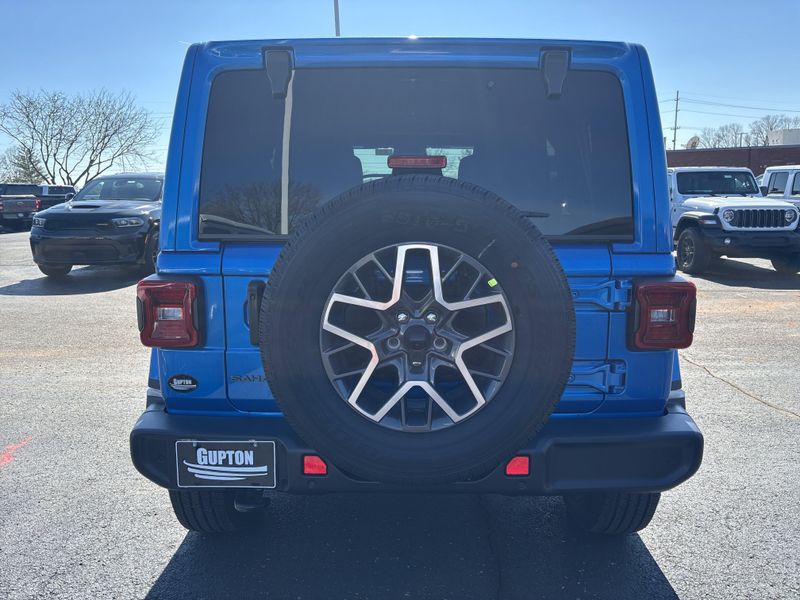 New 2026 Jeep Wrangler 4-door SaharaImage 8