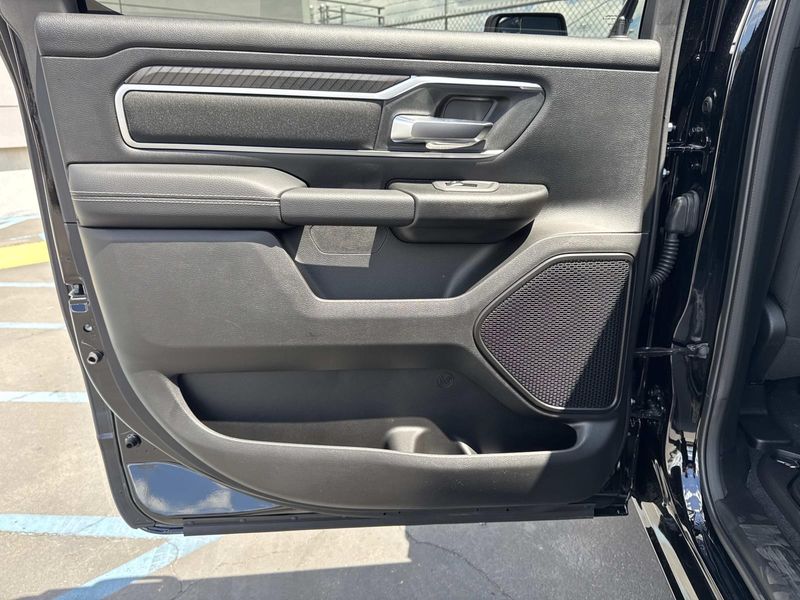 New 2026 RAM 1500 Big Horn Crew Cab 4x2 5'7' Box