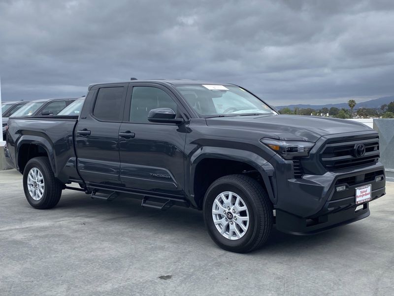 2025 Toyota Tacoma SR5Image 2
