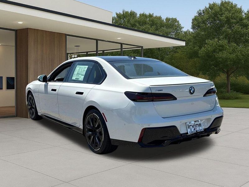 New 2026 BMW 7 Series 750e xDriveImage 12