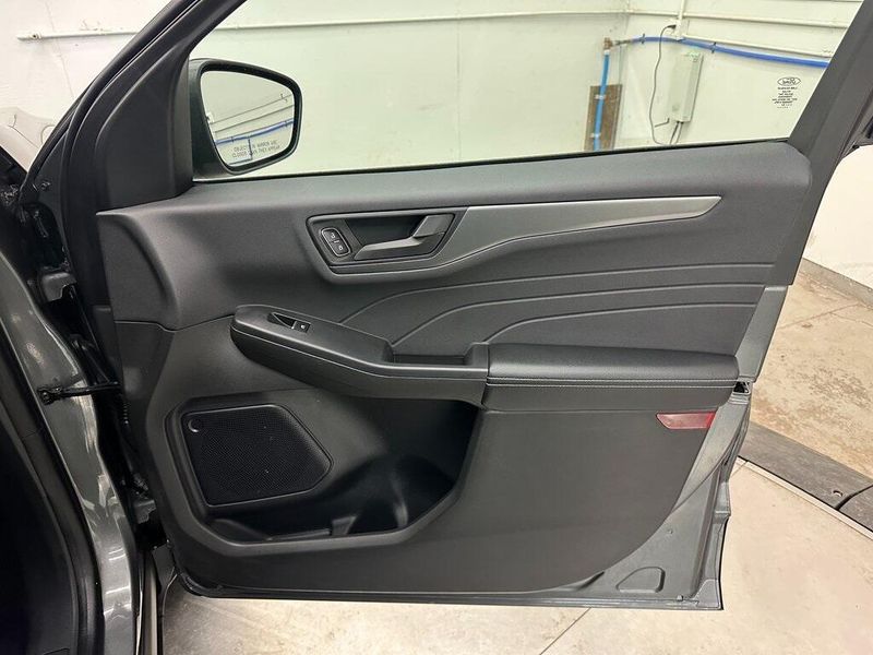 2024 Ford Escape ActiveImage 27