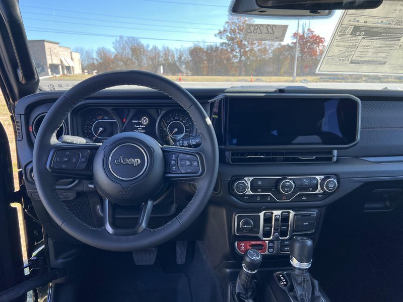 New 2026 Jeep Wrangler 4-door RubiconImage 16