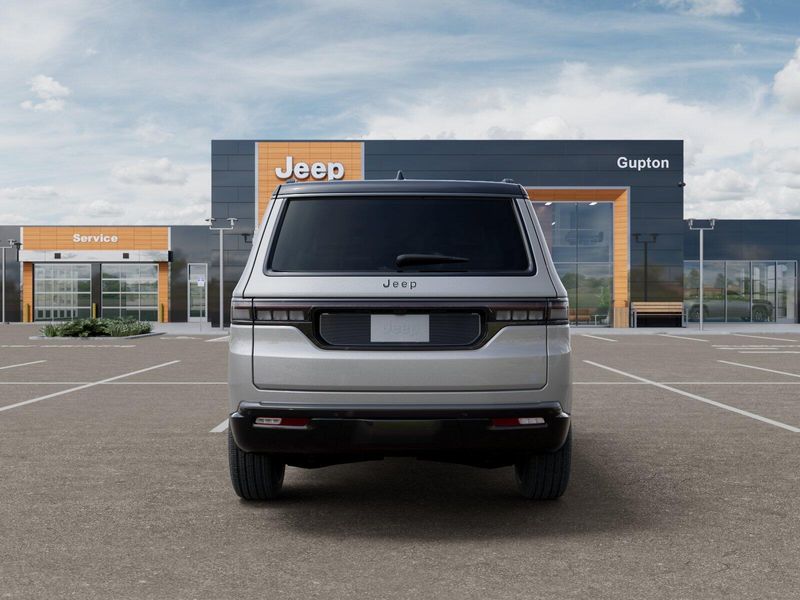 2026 Jeep Grand Wagoneer 85th Anniversary Edition 4x4Image 7