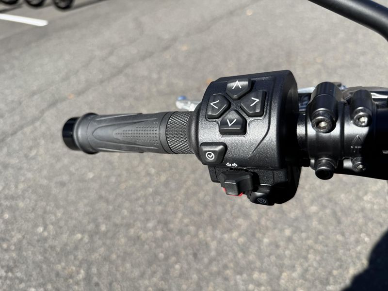 2025 Triumph Scrambler 1200 X - SAPPHIRE BLACK