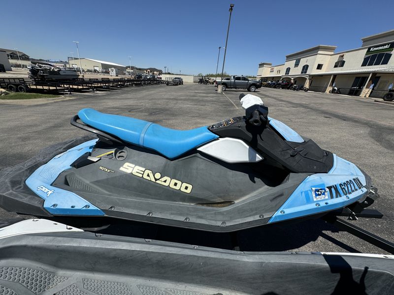 2017 SEADOO SPARK 3UP 900 HO ACE BLUE WHITE Image 6