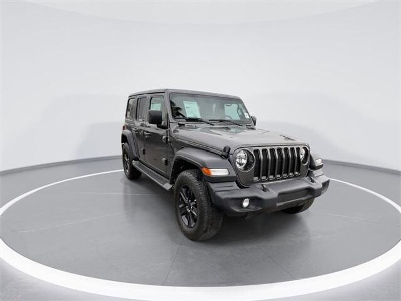 Used 2022 Jeep Wrangler Unlimited Sport AltitudeImage 2