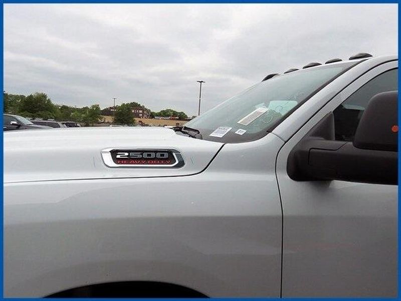 2025 RAM 2500 TradesmanImage 5