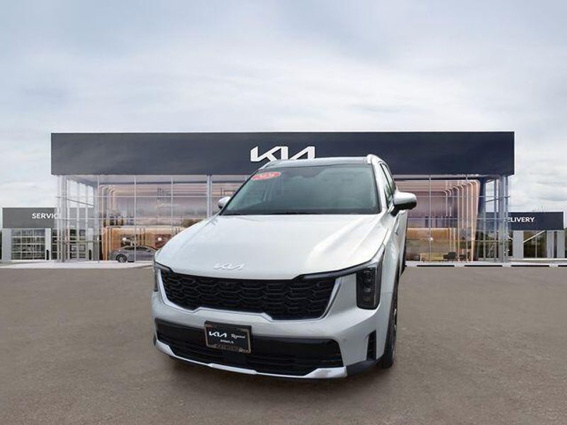 New 2026 Kia Sorento SXImage 8