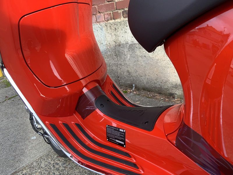 New 2024 Vespa PRIMAVERA 50 