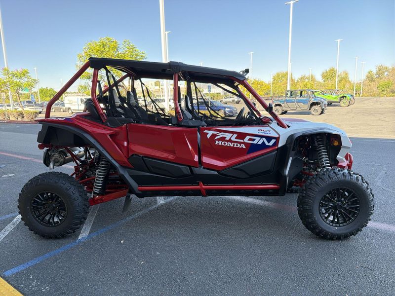 New 2026 Honda TALON1000R4 FOX LIVEVALVE Image 10