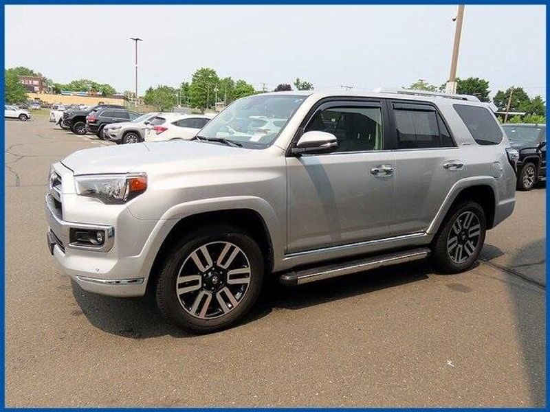 2024 Toyota 4Runner LimitedImage 1