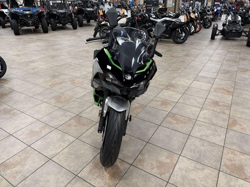 New 2024 Kawasaki NINJA 7 HYBRID ABS Image 12