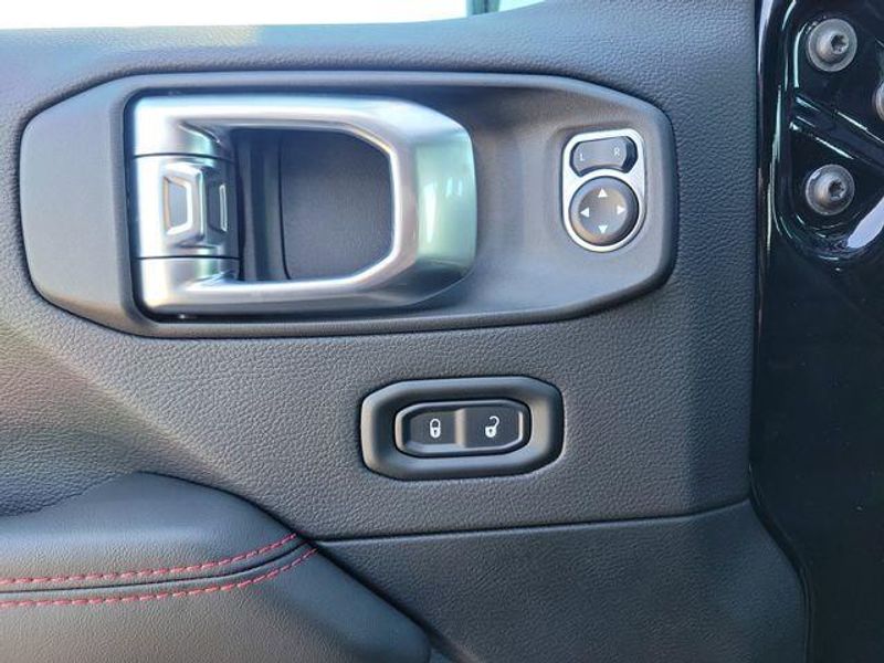 New 2026 Jeep Wrangler Unlimited Rubicon